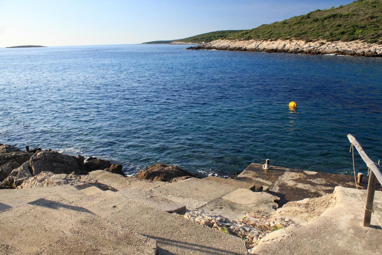 Apartments By The Sea Milna, Vis - 8913 Bagian luar foto