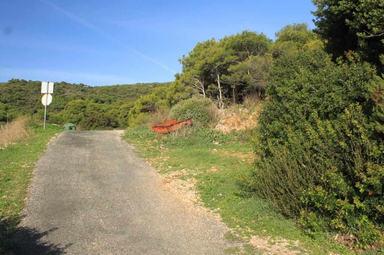 Apartments By The Sea Milna, Vis - 8913 Bagian luar foto