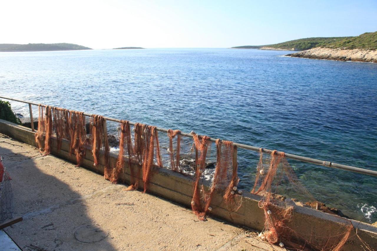 Apartments By The Sea Milna, Vis - 8913 Bagian luar foto